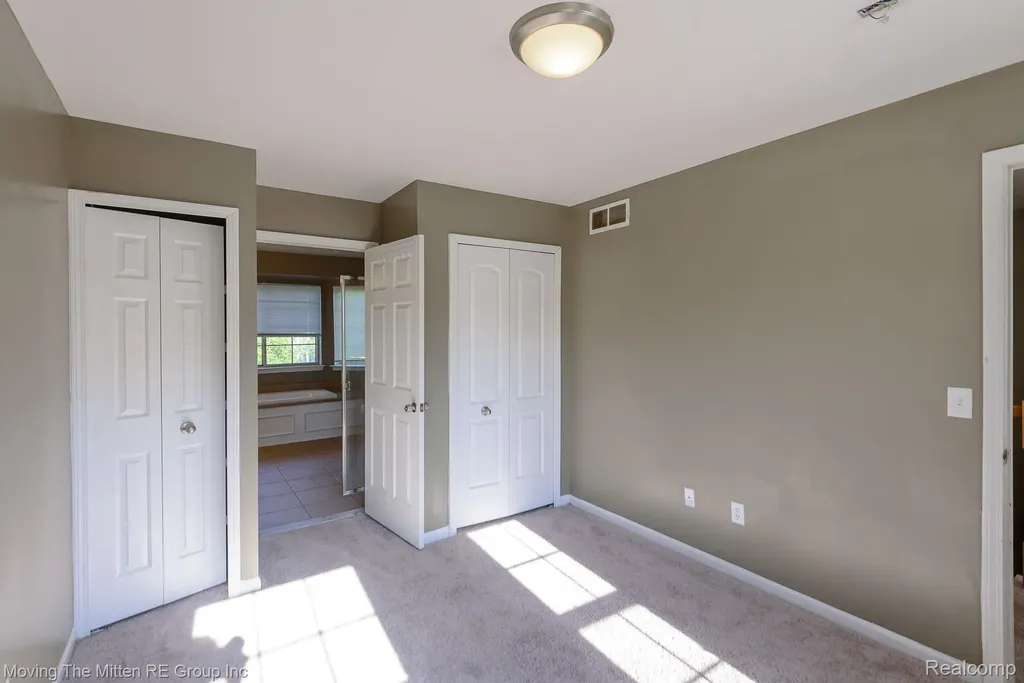 8691 Ironwood Drive Van Buren Charter Township MI 48111