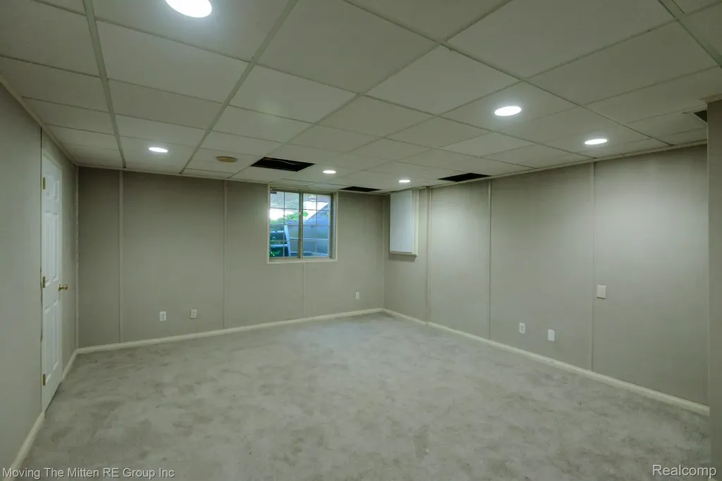 8691 Ironwood Drive Van Buren Charter Township MI 48111