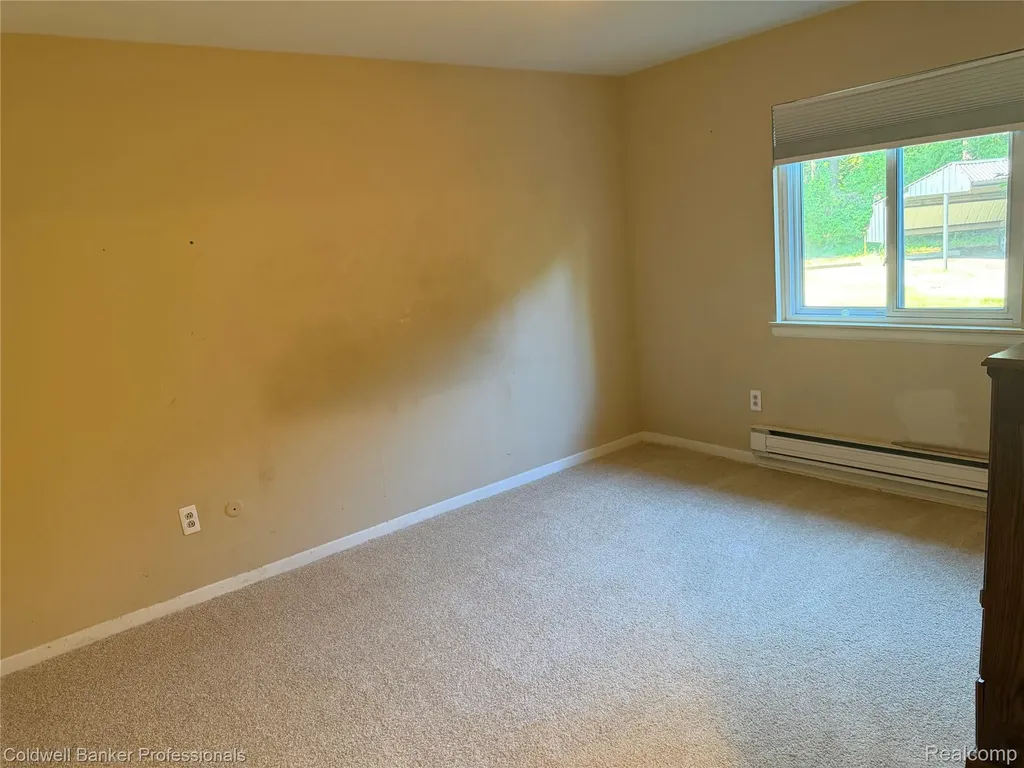 1830 Colonial Village Way Waterford Charter Township MI 48328