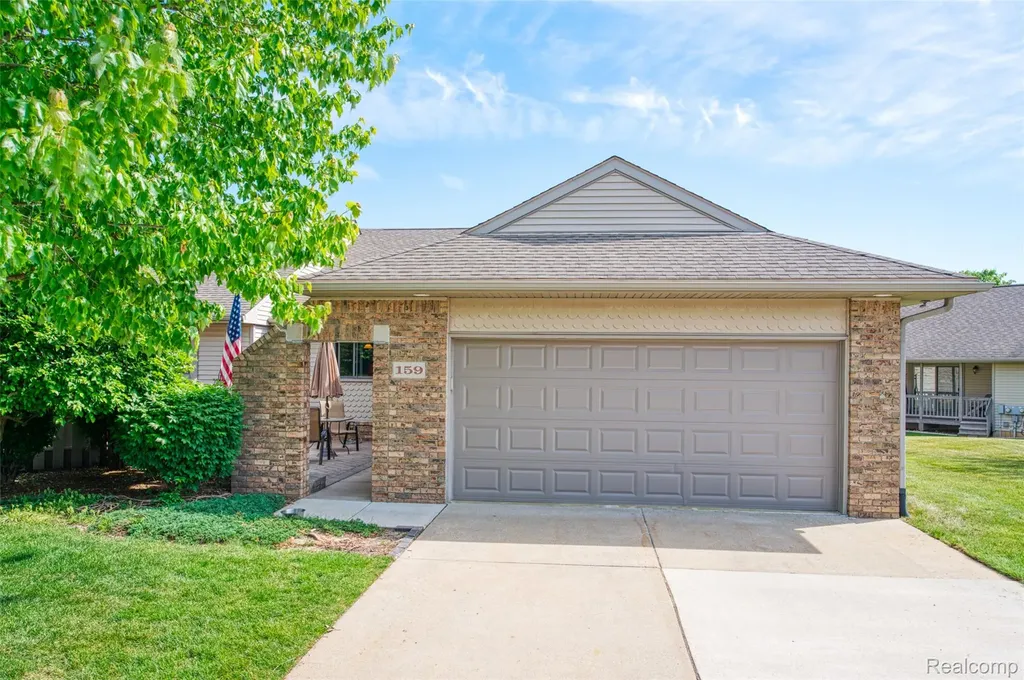 159 Addison Circle Fowlerville Village MI 48836