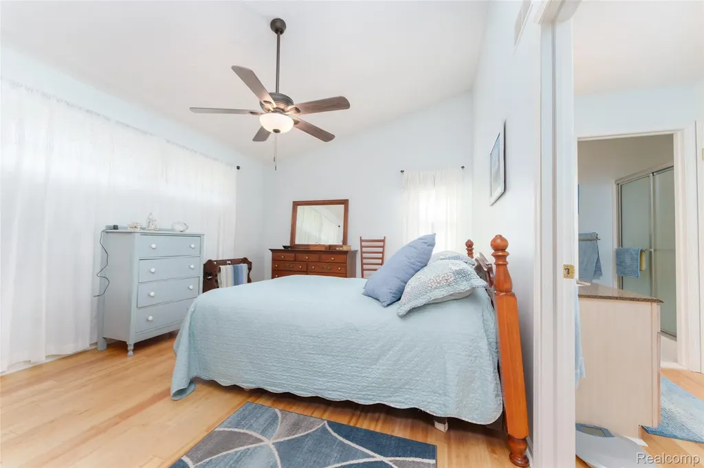 159 Addison Circle Fowlerville Village MI 48836