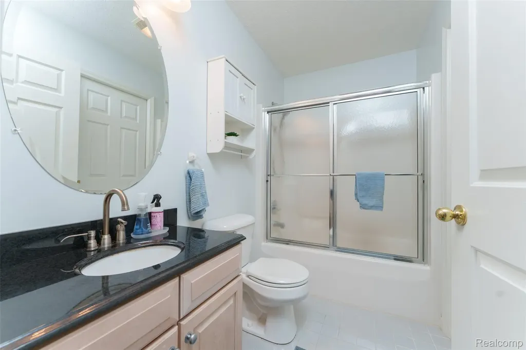159 Addison Circle Fowlerville Village MI 48836