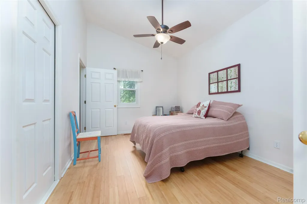 159 Addison Circle Fowlerville Village MI 48836