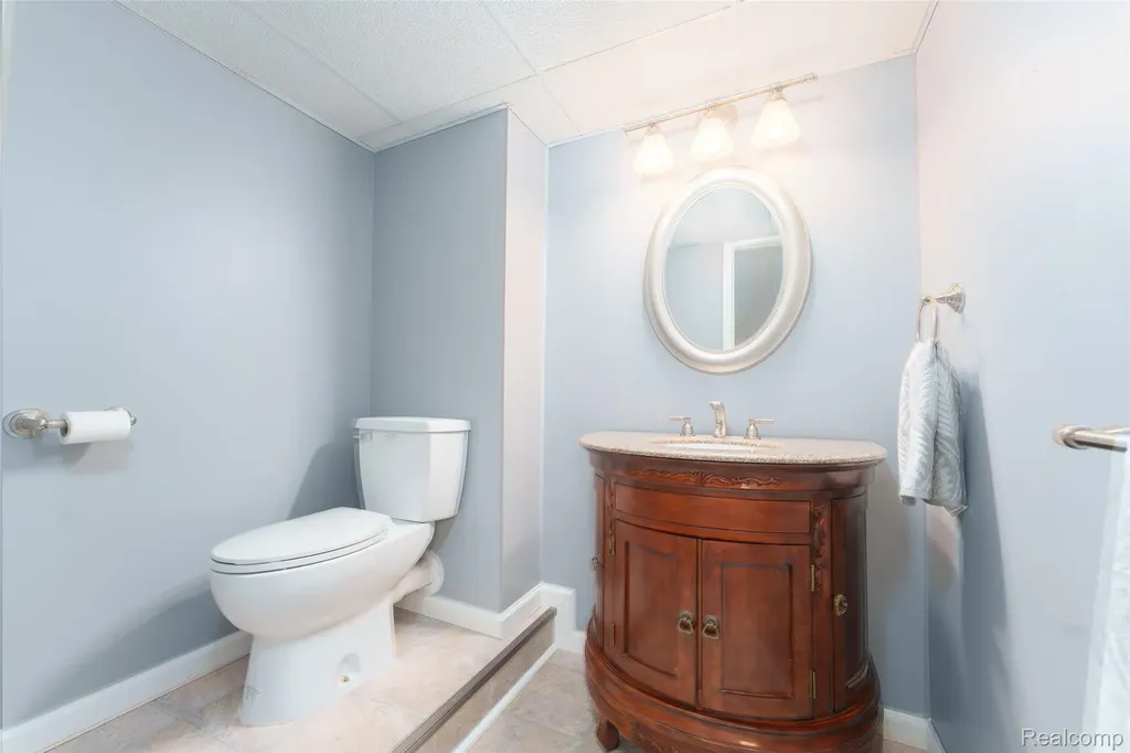 159 Addison Circle Fowlerville Village MI 48836