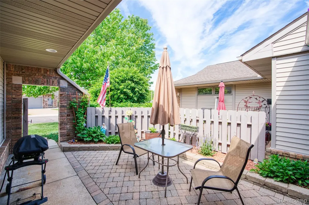159 Addison Circle Fowlerville Village MI 48836