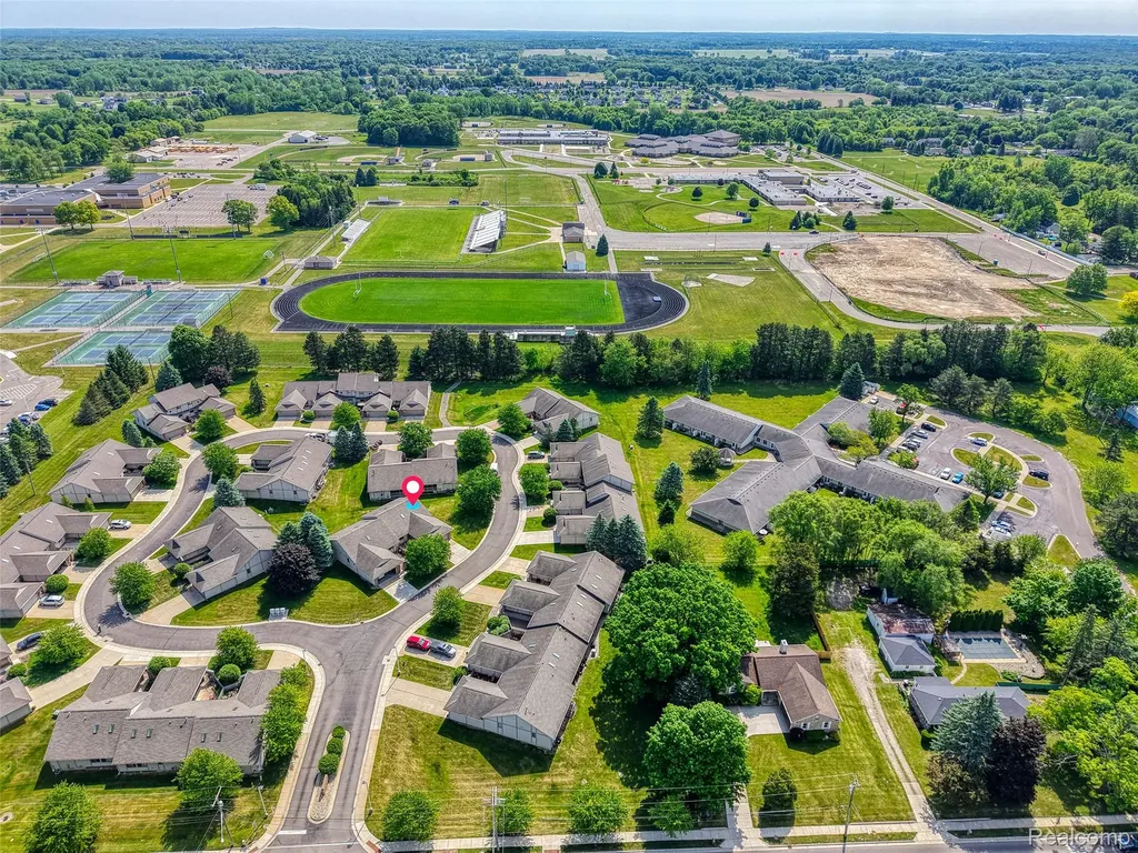 159 Addison Circle Fowlerville Village MI 48836