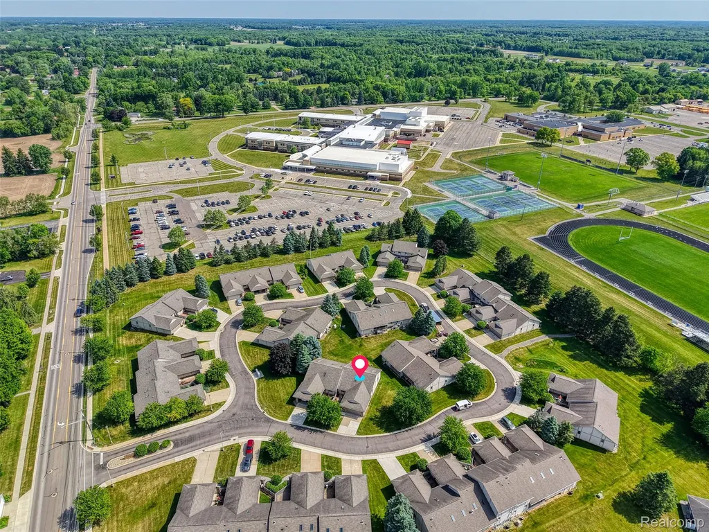 159 Addison Circle Fowlerville Village MI 48836