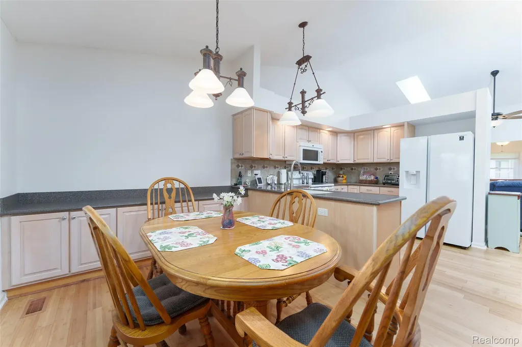 159 Addison Circle Fowlerville Village MI 48836