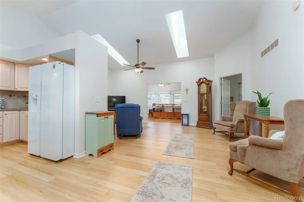 159 Addison Circle Fowlerville Village MI 48836