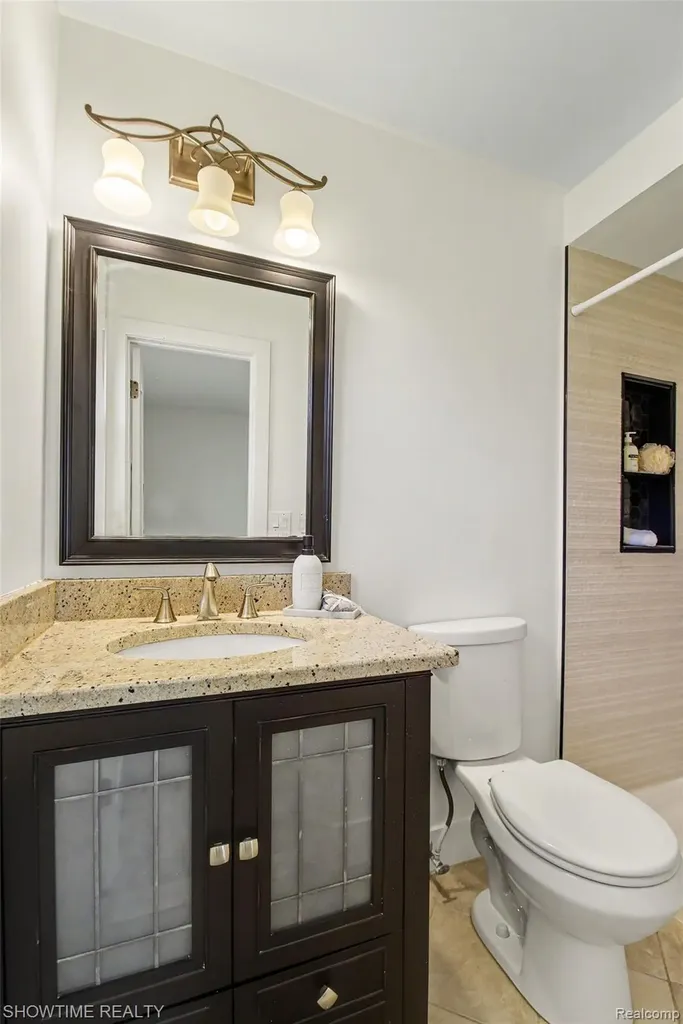 47726 Lexington Drive Macomb Township MI 48044