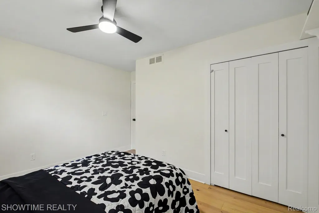 47726 Lexington Drive Macomb Township MI 48044