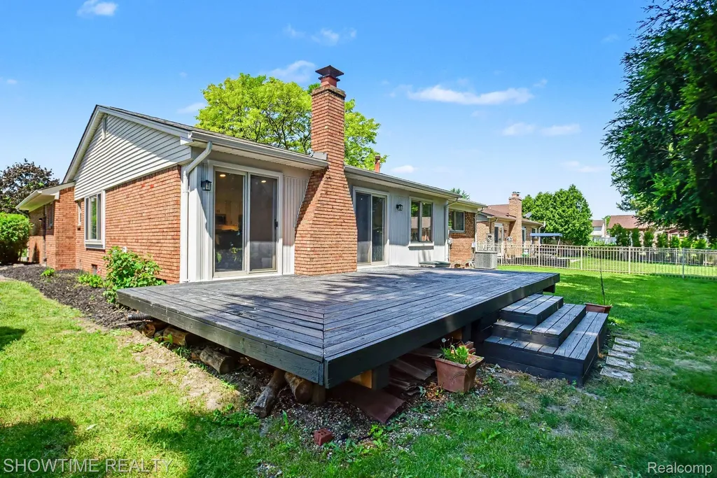 47726 Lexington Drive Macomb Township MI 48044