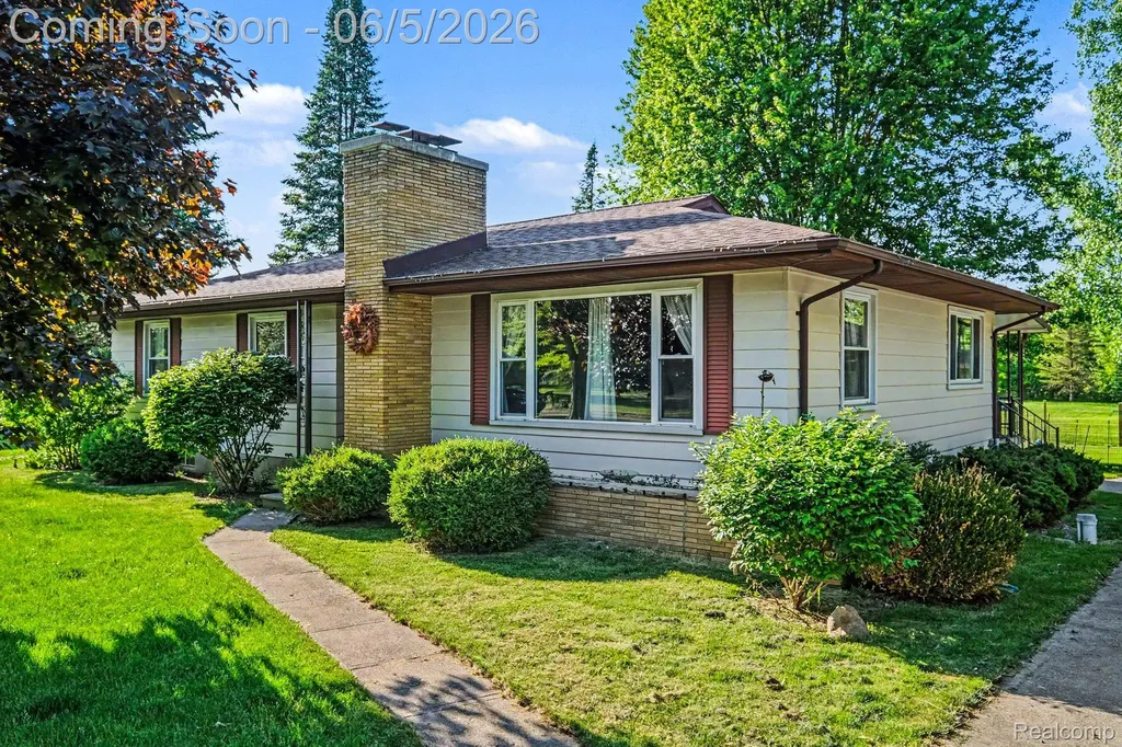 1198 W Rowland Street Mundy Township MI 48507