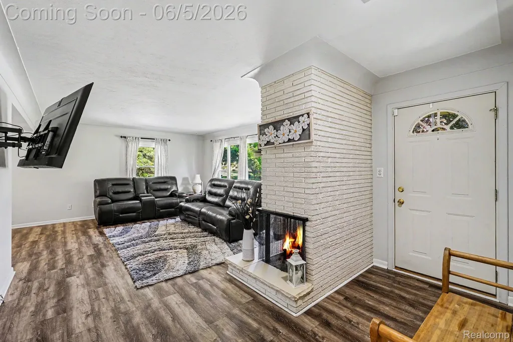 1198 W Rowland Street Mundy Township MI 48507