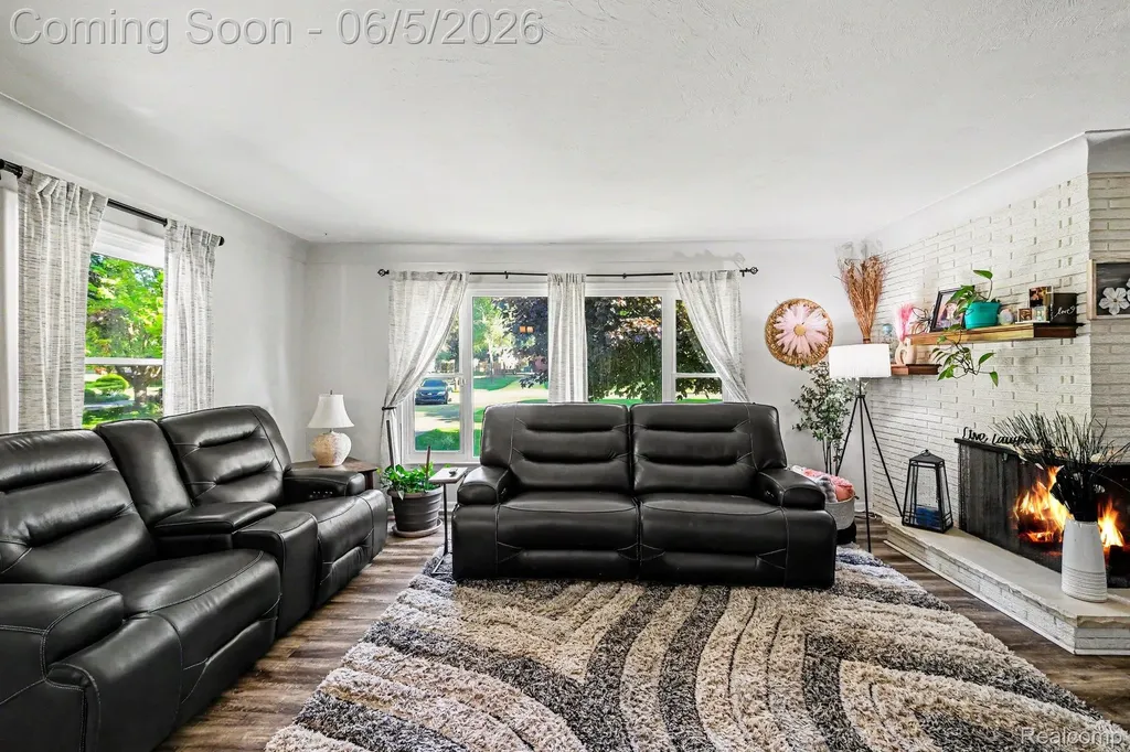 1198 W Rowland Street Mundy Township MI 48507