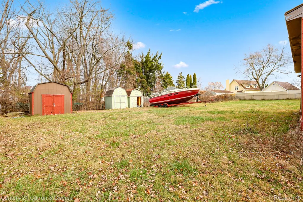 5094 Coshocton Drive Waterford Charter Township MI 48327