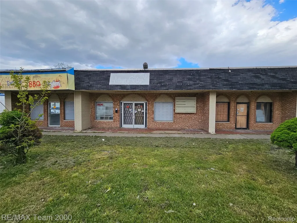 1055 Inkster Road Inkster City MI 48141
