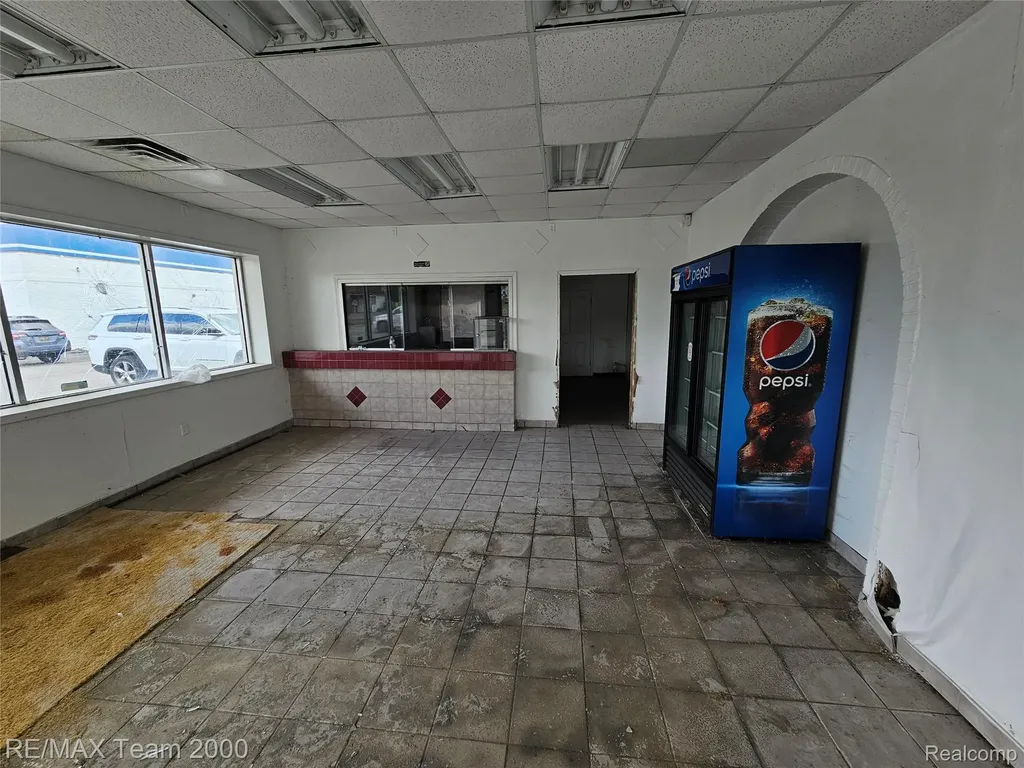 1055 Inkster Road Inkster City MI 48141