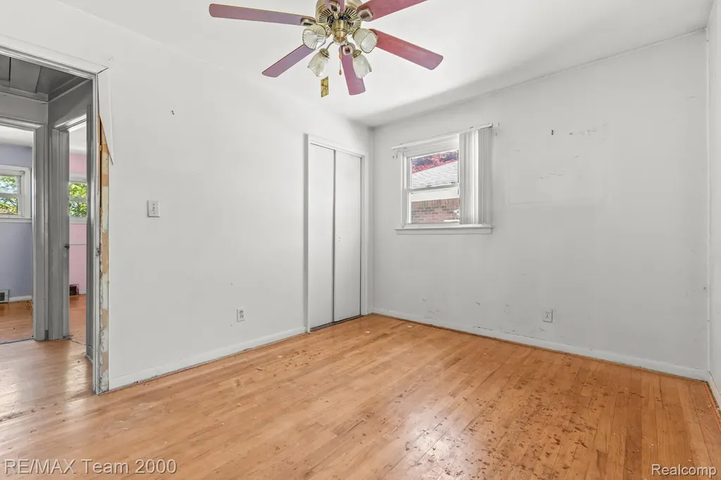 25394 Normandy Street Roseville City MI 48066
