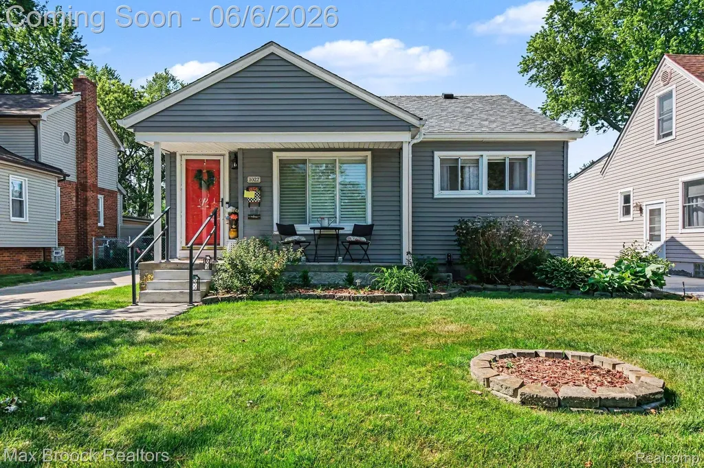 1022 Whitcomb Avenue Royal Oak City MI 48073