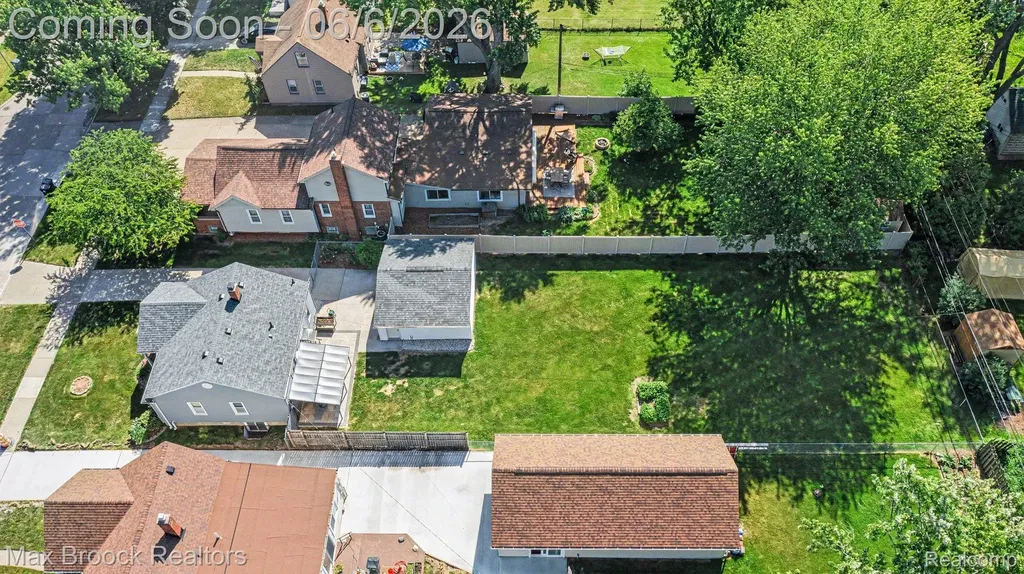 1022 Whitcomb Avenue Royal Oak City MI 48073