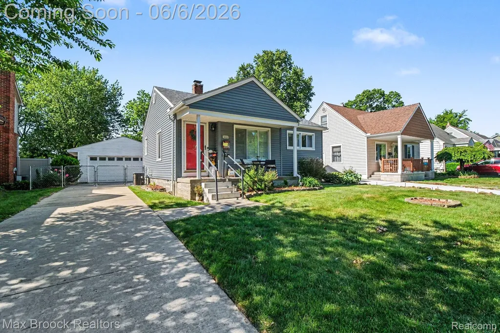 1022 Whitcomb Avenue Royal Oak City MI 48073