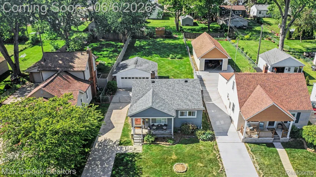1022 Whitcomb Avenue Royal Oak City MI 48073