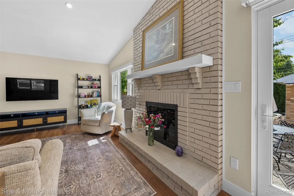 5066 Elmhurst Avenue Royal Oak City MI 48073