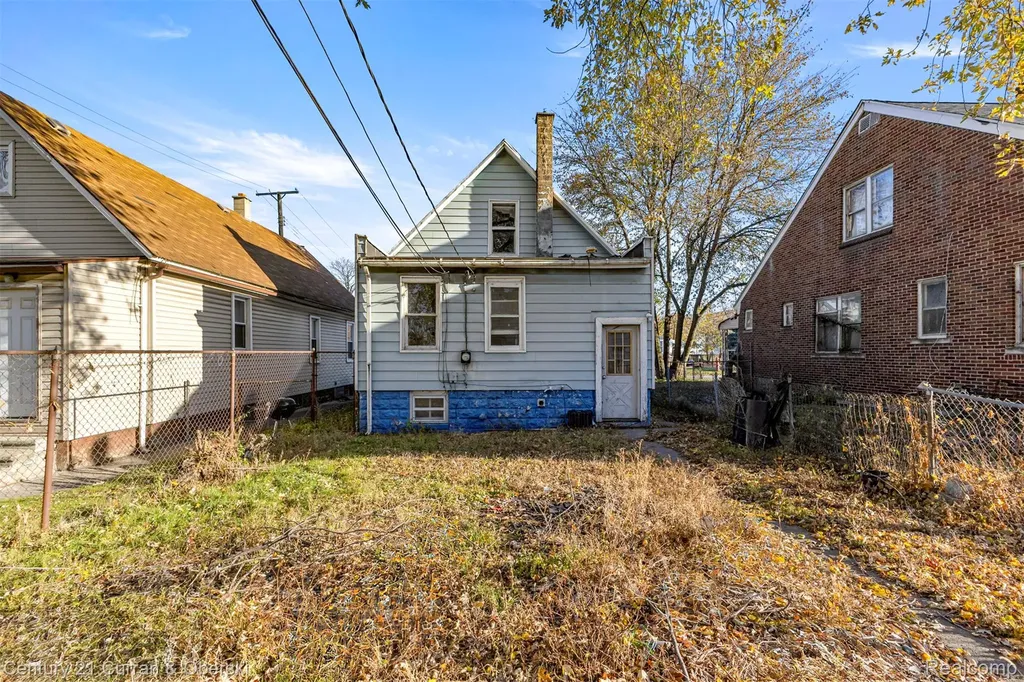 62 E Cicotte Street River Rouge City MI 48218