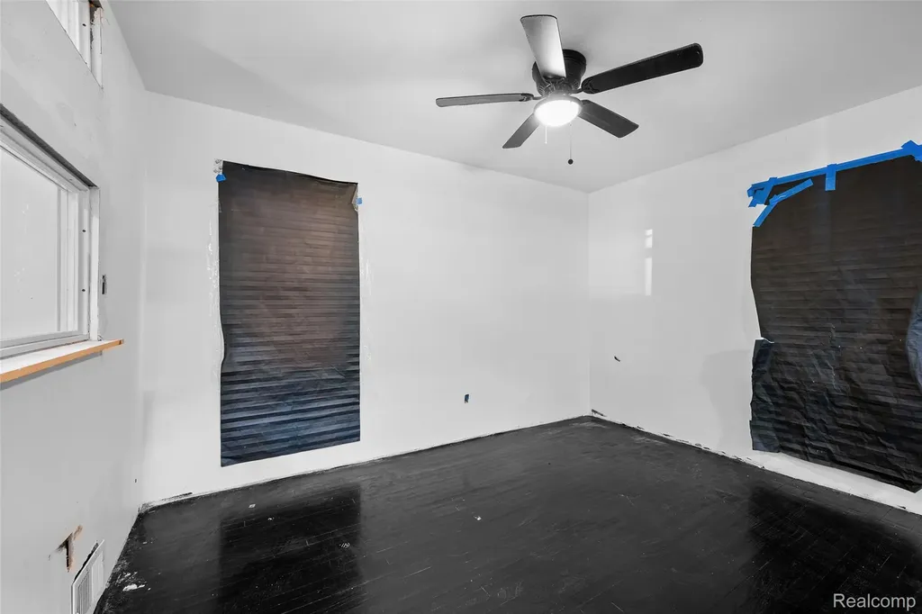 12110 Asbury Park Detroit City MI 48227