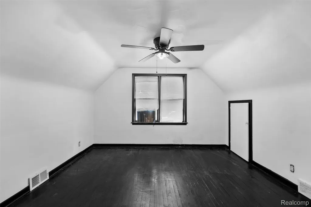 12110 Asbury Park Detroit City MI 48227