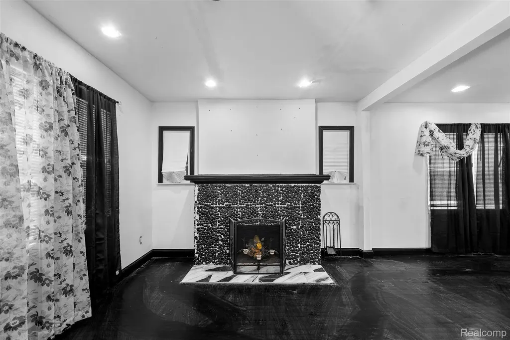 12110 Asbury Park Detroit City MI 48227