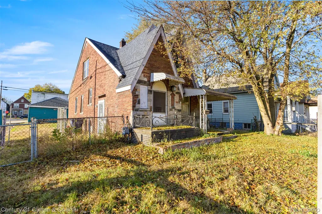 64 E Cicotte Street River Rouge City MI 48218