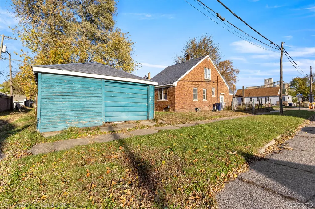 64 E Cicotte Street River Rouge City MI 48218