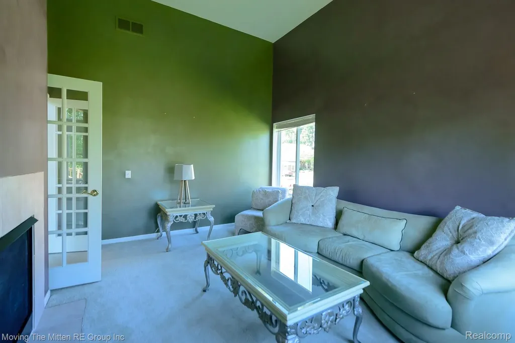 42996 Pond Bluff Drive Van Buren Charter Township MI 48111