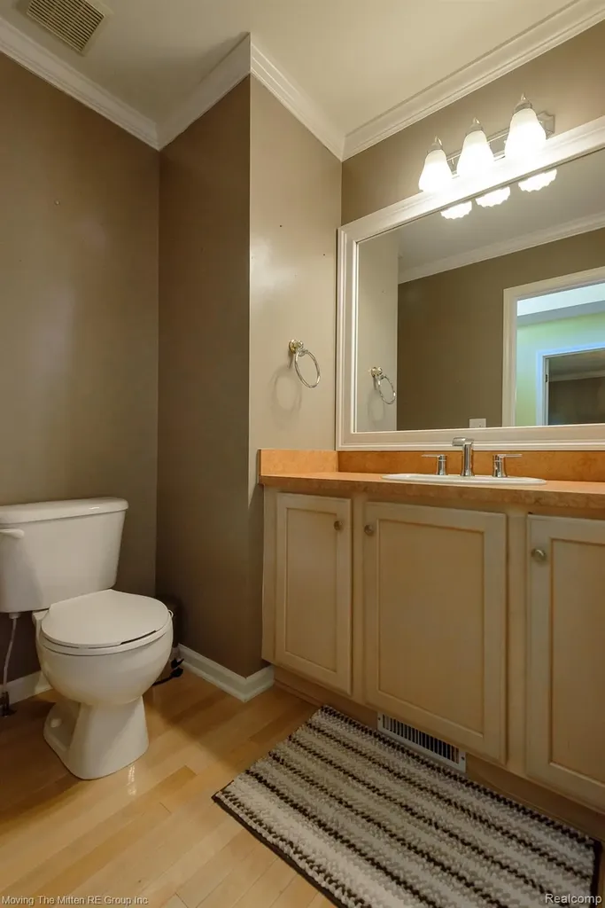 42996 Pond Bluff Drive Van Buren Charter Township MI 48111