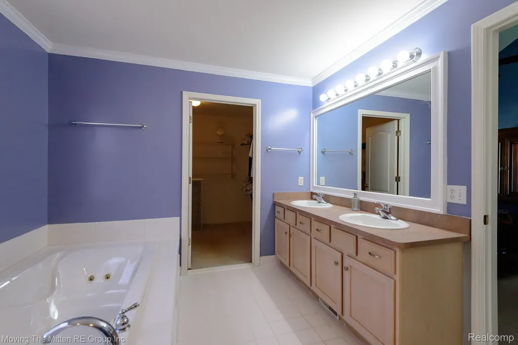 42996 Pond Bluff Drive Van Buren Charter Township MI 48111
