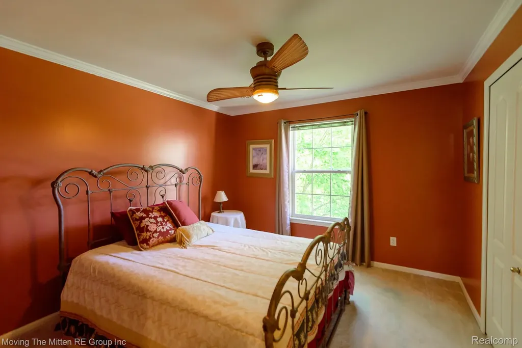 42996 Pond Bluff Drive Van Buren Charter Township MI 48111
