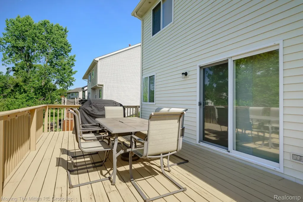 42996 Pond Bluff Drive Van Buren Charter Township MI 48111