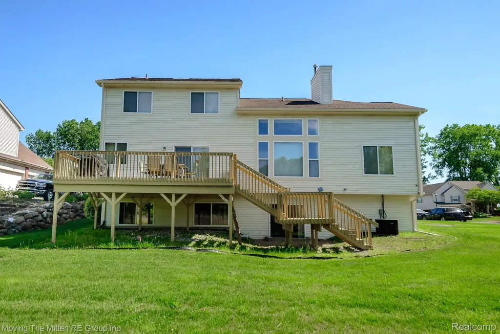 42996 Pond Bluff Drive Van Buren Charter Township MI 48111