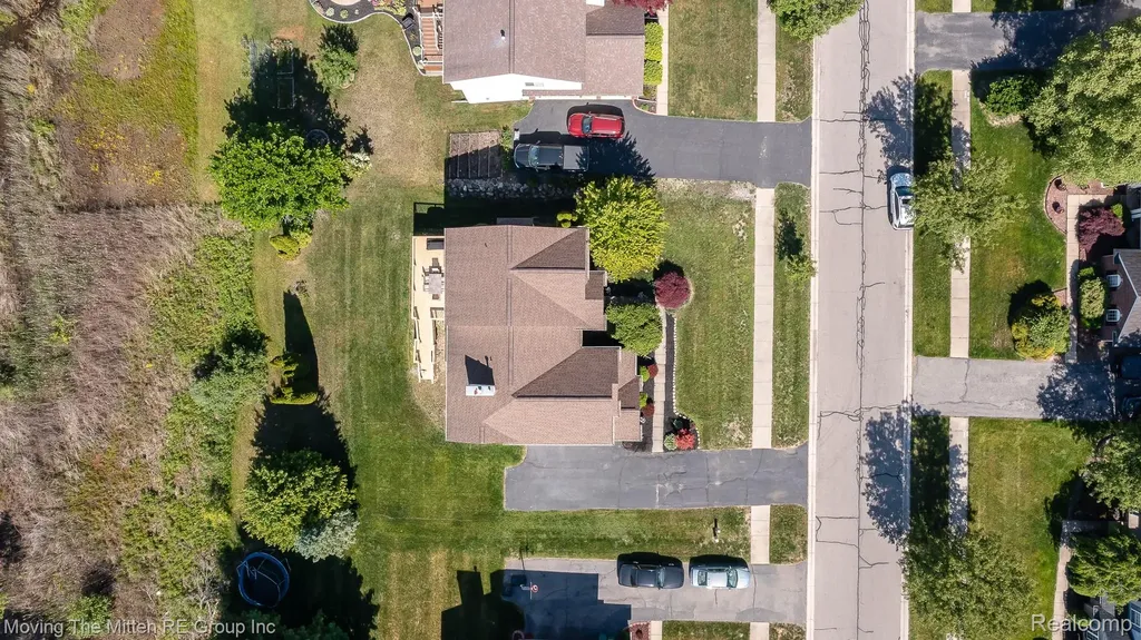 42996 Pond Bluff Drive Van Buren Charter Township MI 48111