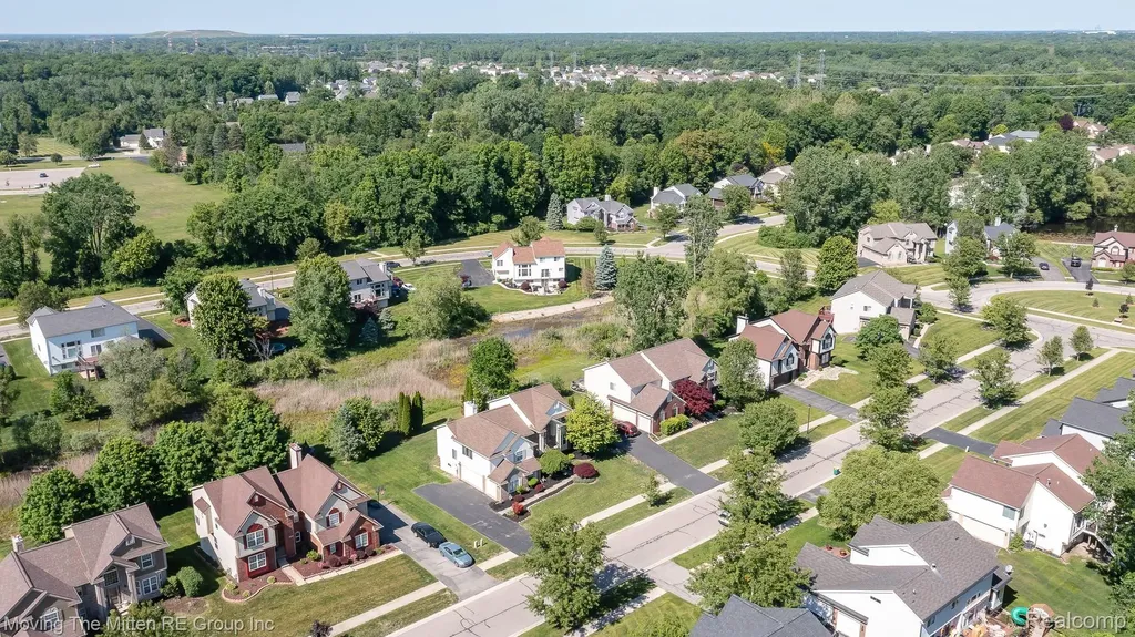 42996 Pond Bluff Drive Van Buren Charter Township MI 48111