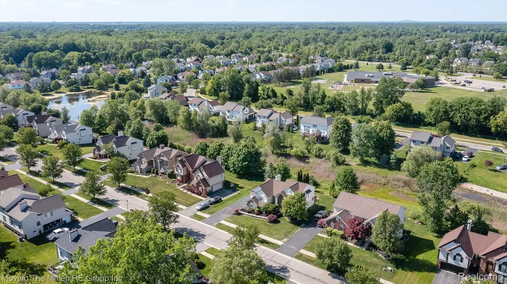 42996 Pond Bluff Drive Van Buren Charter Township MI 48111