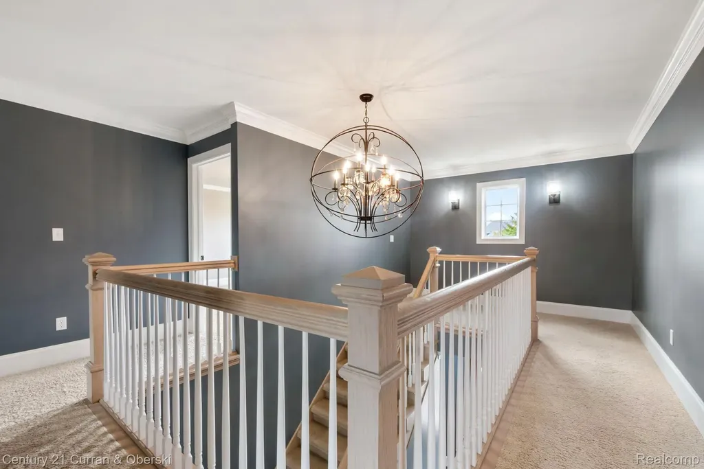 20806 Deerfield Farmington Hills City MI 48335