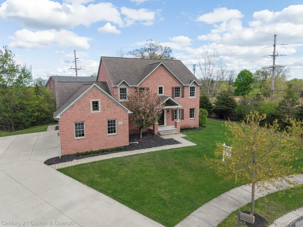 20806 Deerfield Farmington Hills City MI 48335