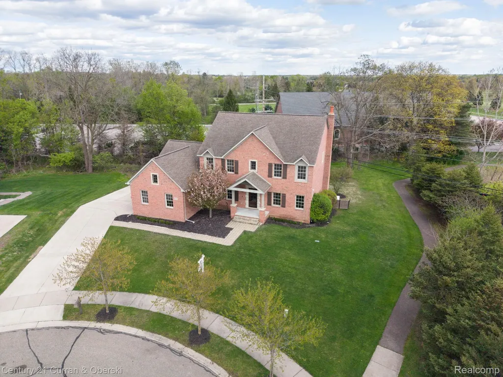 20806 Deerfield Farmington Hills City MI 48335