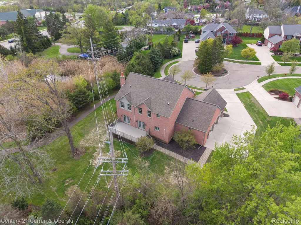 20806 Deerfield Farmington Hills City MI 48335