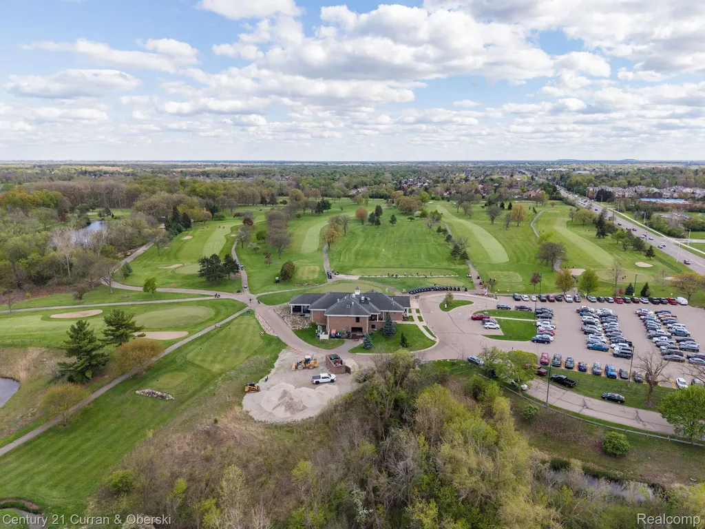 20806 Deerfield Farmington Hills City MI 48335
