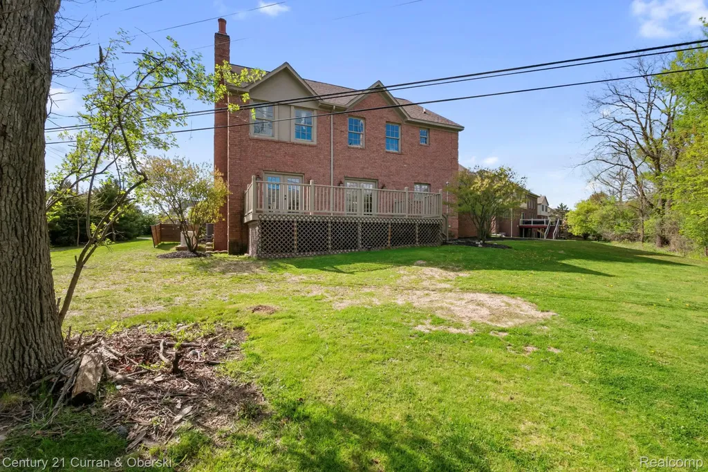20806 Deerfield Farmington Hills City MI 48335