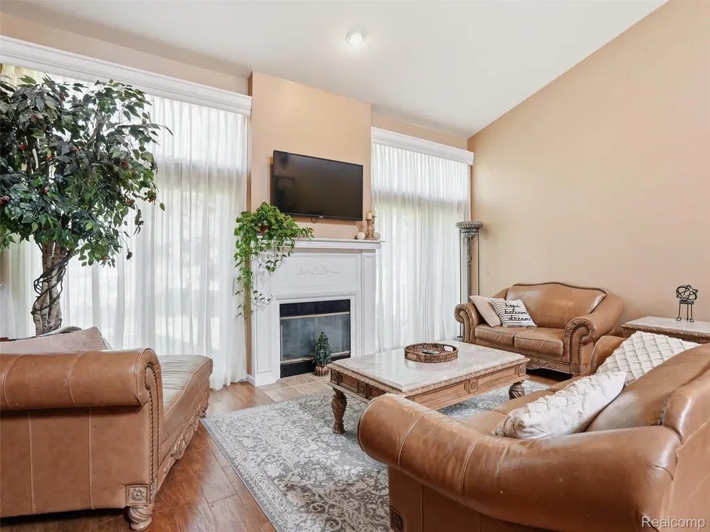52088 Southview Ridge Macomb Township MI 48042
